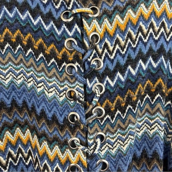 Ariella Blue Zig Zag Chevron Cowl Neck Lace Up Pullover Sweater Size Large - Picture 6 of 11